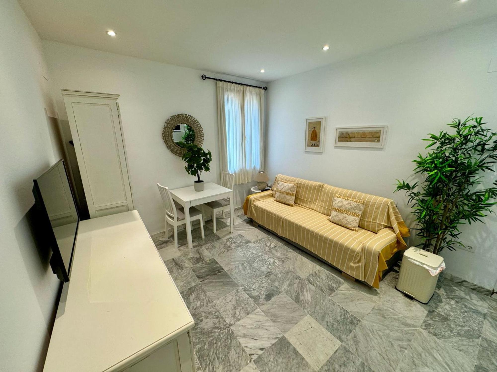 Apartamento Universal La Línea de la Concepción Eksteriør bilde